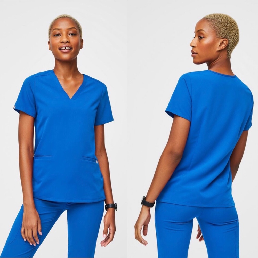 Figs Casma 3 Pocket Scrub Top size XS